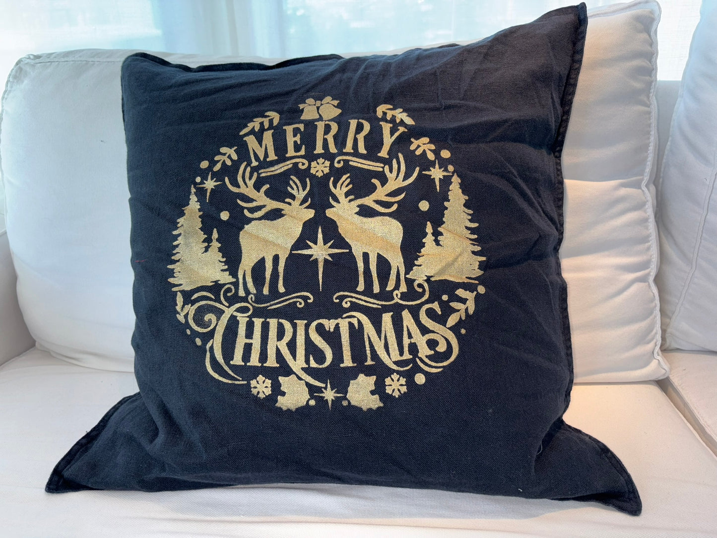 Golden Reindeer Magic